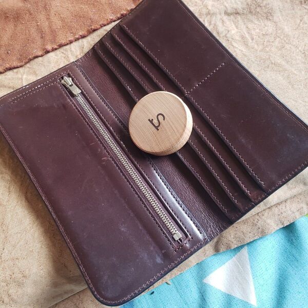 WILDSWANS ワイルドスワンズ SURFS サーフス1 サドルプルアップ saddle レザー leather ウォレット