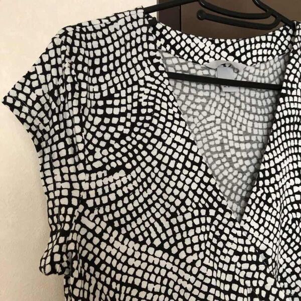 H&M ワンピース モダン柄 カシュクール ロング