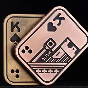 【新品】フィジェットおもちゃ キング金属製スカルデザイン EDC