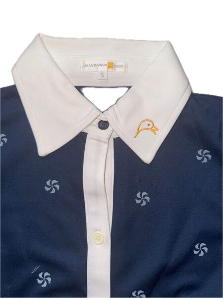 《MANDARINA DUCK》マンダリナダック golfポロシャツレディースネイビー 白襟 ドット風デザイン ポロシャツ 半袖