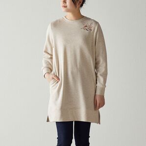 【新品未使用タグ付き】背中ボアのあったかチュニック ベルメゾン ミニラボ Sサイズ ベージュ かわいい おしゃれ 花 植物 鳥
