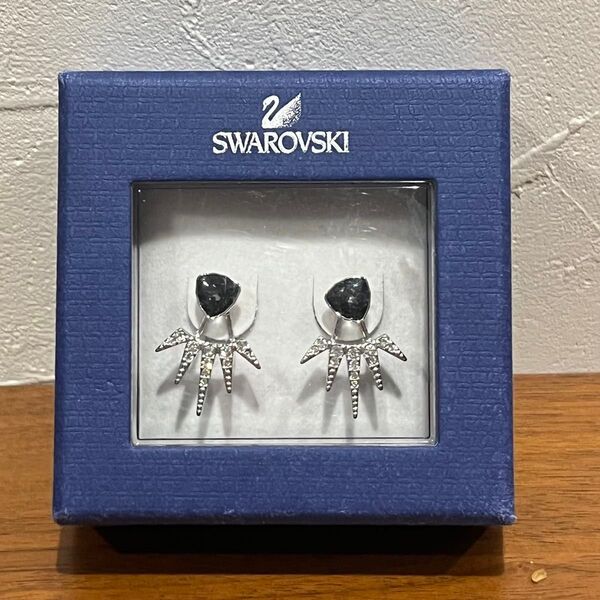 スワロフスキーSWAROVSKI ブラッククリスタル×ラインストーン ピアス 未使用品