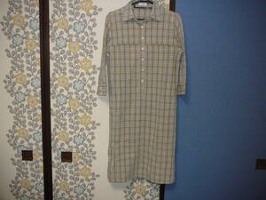  Vert Dense One-piece shirt dress size 2 M.. pattern cotton 7 minute sleeve made in Japan 