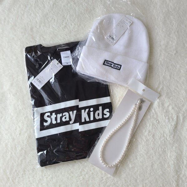 【新品】WEGO StrayKids 限定コラボ商品 フィリックス ③点セット スキズ ビーニー Tシャツ ネックレス 刺繍