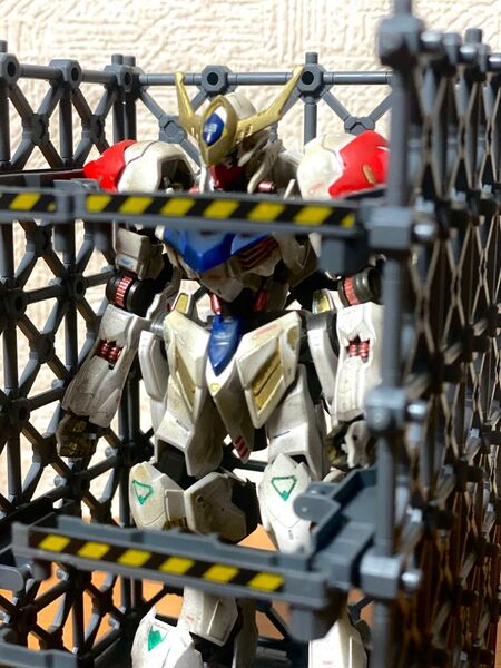 HG 1/144 ガンダムバルバトスルプス ウェザリング塗装 格納庫 カスタマイズシーンベース付き 鉄血のオルフェンズ ガンプラ