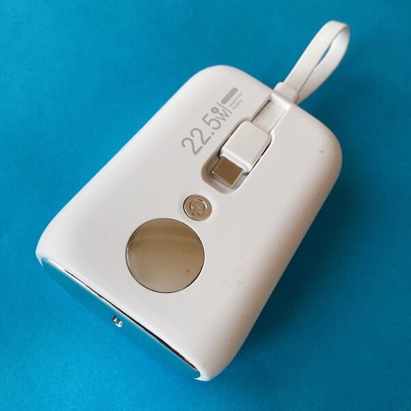 モバイルバッテリー 10000mAh 超軽量 超小型 バッテリー 大容量 携帯充電器 3台同時充電 機内持ち込み可能 195g
