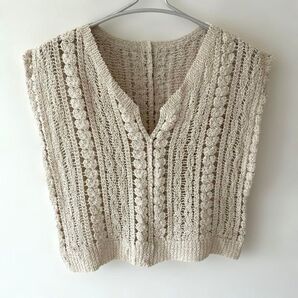 かぎ編み ニット ベスト ベージュ 透かし クロシェ編み トップス レディース