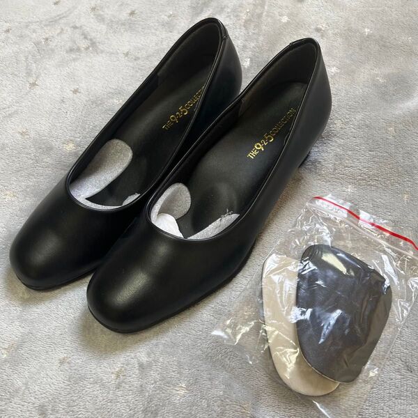 パンプス ヒール ブラック フェイクレザー 黒 23.0 新品未使用
