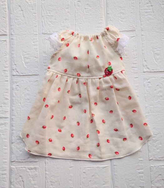 犬服ハンドメイド 春夏ワンピース いちごダブルガーゼ S現品のみ