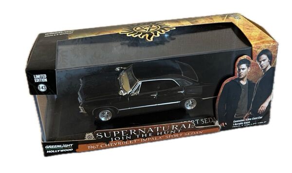 グリーンライト 1/43 1967シボレーインパラ スーパーナチュラル ミニカー