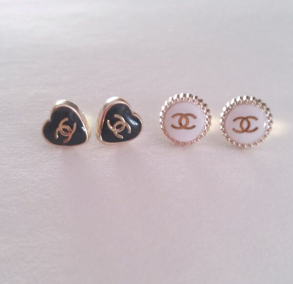 2セット ロゴピアス ハート