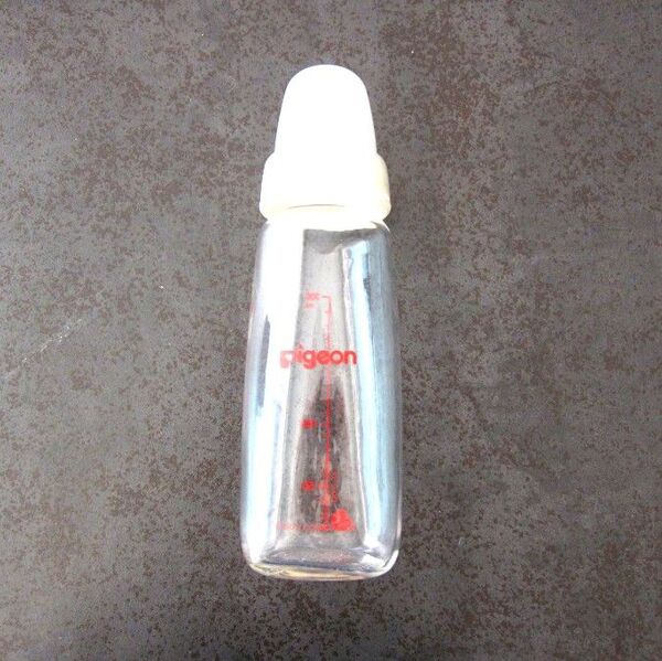 ピジョン 哺乳瓶 耐熱ガラス 200ml スリムタイプ