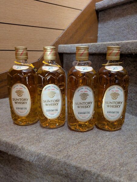 古酒サントリーウイスキー 白角 淡麗辛口 金キャップ 500ml 4本セット