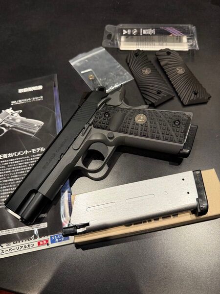 wilson combat wa CQBコマンダー scw3 実物グリップ カスタムスクリュー付 ウィルソンコンバット おまけ付き