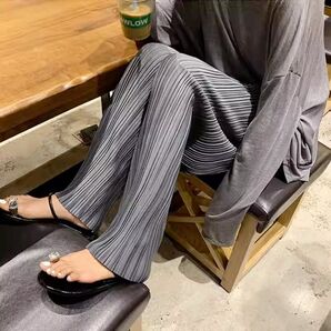 27 ロングパンツ ワイドパンツ プリーツ やわらかい ゆったり グレー
