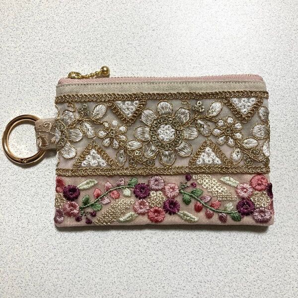 p-12 インド刺繍リボン ポーチ 大きめカラビナ付き