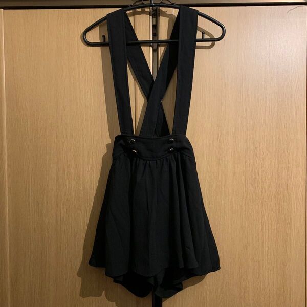 送料無料◆美品 INGNI 吊りスカート サスペンダー ショートパンツ◆レディース M ブラック イング ボトムス ショーパン