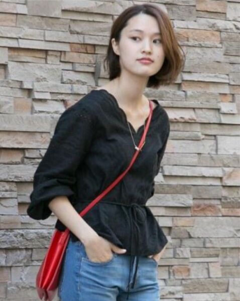 URBAN RESEARCH スカラップレースブラウス ブラック トップス 黒