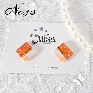No.13レジン イヤリング ピアス ハンドメイド スクエア 雪模様 雪の結晶