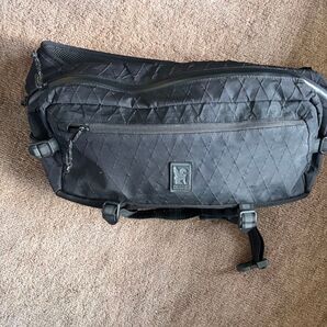 CHROME カデット 9L ショルダーバッグ