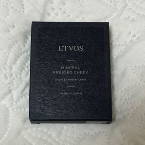 エトヴォス ミネラルプレストチーク シェリーコーラル