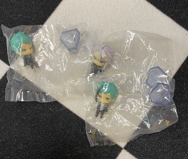 ツイステ すわらせ隊 アズール ジェイド フロイド オクタヴィネル ツイステッドワンダーランド フィギュア セット