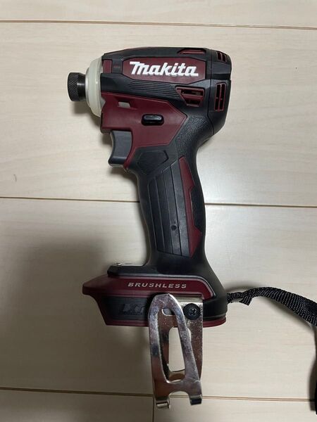 マキタ 充電式インパクトドライバ TD172D 18V