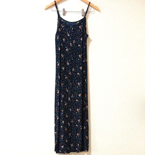 【未着用】 ワンピース M 〜 L 花柄 黒 ロング 《キャミワンピ》 レディース ファッション S