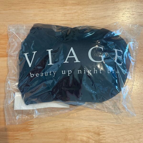 VIAGE ビューティアップナイトブラ ブラック M/L