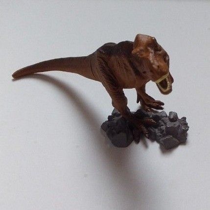 ジュラシックワールド 炎の王国 スタンドフィギュア T-REX