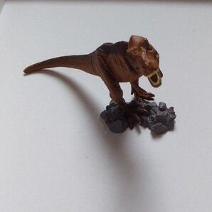 ジュラシックワールド 炎の王国 スタンドフィギュア T-REX