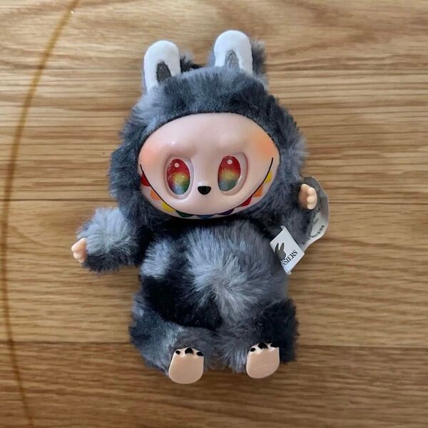 ラブブぬいぐるみ