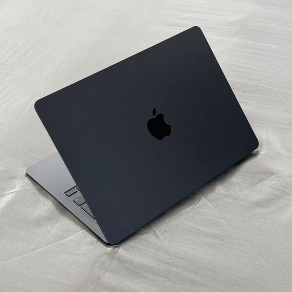 Apple MacBook Air 13-inch 2022 M2