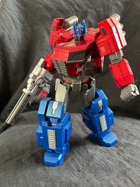 司令官。オプティマス?非正規トランスフォーマー?TG-01拡大版