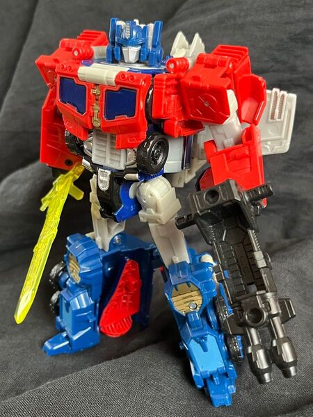 TITANS RETURN DIAC & OPTIMUS PRIME トランスフォーマー