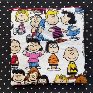【656】ワンコインポーチ♪ハンドメイド フラットポーチ USAコットン 生地 スヌーピー PEANUTS 小物入れ スマホ用品