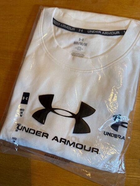 新品 UNDER ARMOUR ホワイト ヘビーウェイトTシャツ Mサイズ