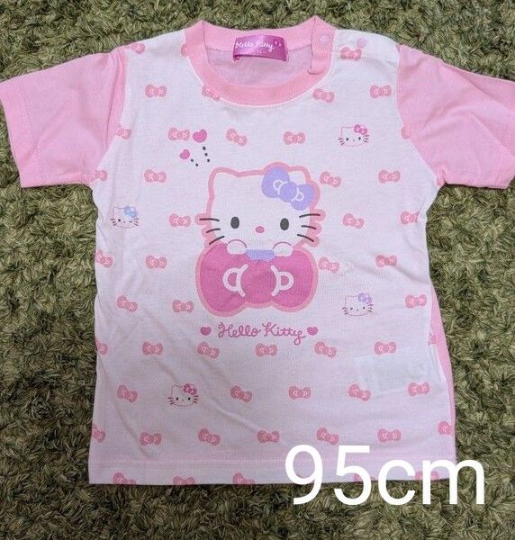 新品 未使用 サンリオ ハローキティ キティ 半袖パジャマ パジャマ ベビーパジャマ Tシャツのみ 95cm