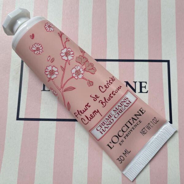 【新品】 ロクシタン ハンドクリーム30ml チェリーブロッサム リニューアルパッケージ