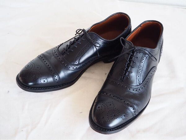 Allen Edmonds 6115 Strand Black Medallion cap toe dress shoe