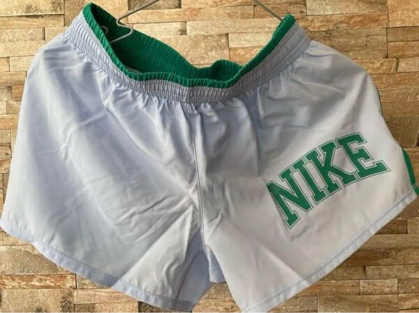 NIKE ナイキ ショートパンツ 短パン ドライフィット ランニングパンツ インナーあり 新品未使用品 タグ付き レディース