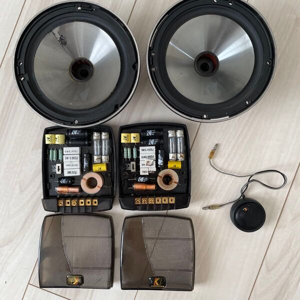 kicker スピーカー