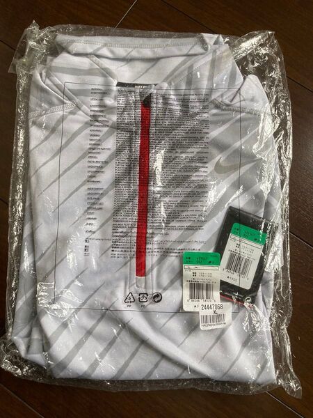 新品未使用品 サイズ:XL ナイキ NIKE ランニングウェア DRYFIT ハーフジップ トップ ホワイト