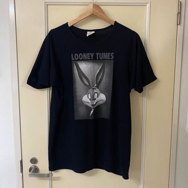 looney tunes ルーニーテューンズ バッグスバニー Tシャツ ブラック M〜L相当