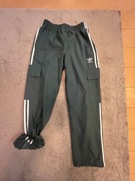 アディダス シャカパン ナイロンパンツ グリーン 緑 スリーストライプ adidas