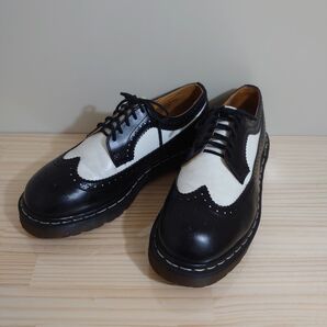 ★希少★美品★ドクターマーチン ウイングチップ厚底 白黒 イギリス製 size9 ビンテージ