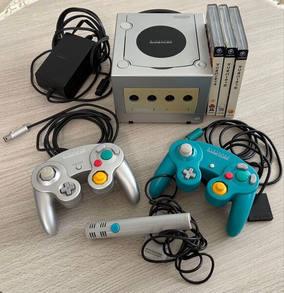ニンテンドー ゲームキューブ 本体 コントローラ2つ マリオパーティ4・5・6 コントローラー マイク メモリーカード セット