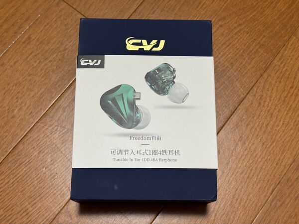 美品 CVJ Freedom 4BA+1DD hybrid IEM 有線イヤホン