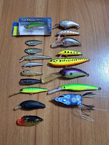 バス釣り ルアーセット まとめ クランク ミノー フロッグ トップウォーター メタル ブラックバス 引退