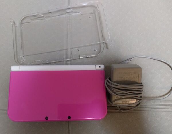 美品 NEW Nintendo ニンテンドー 3DS LL ピンク 本体 ACアダプター クリアケース タッチペン